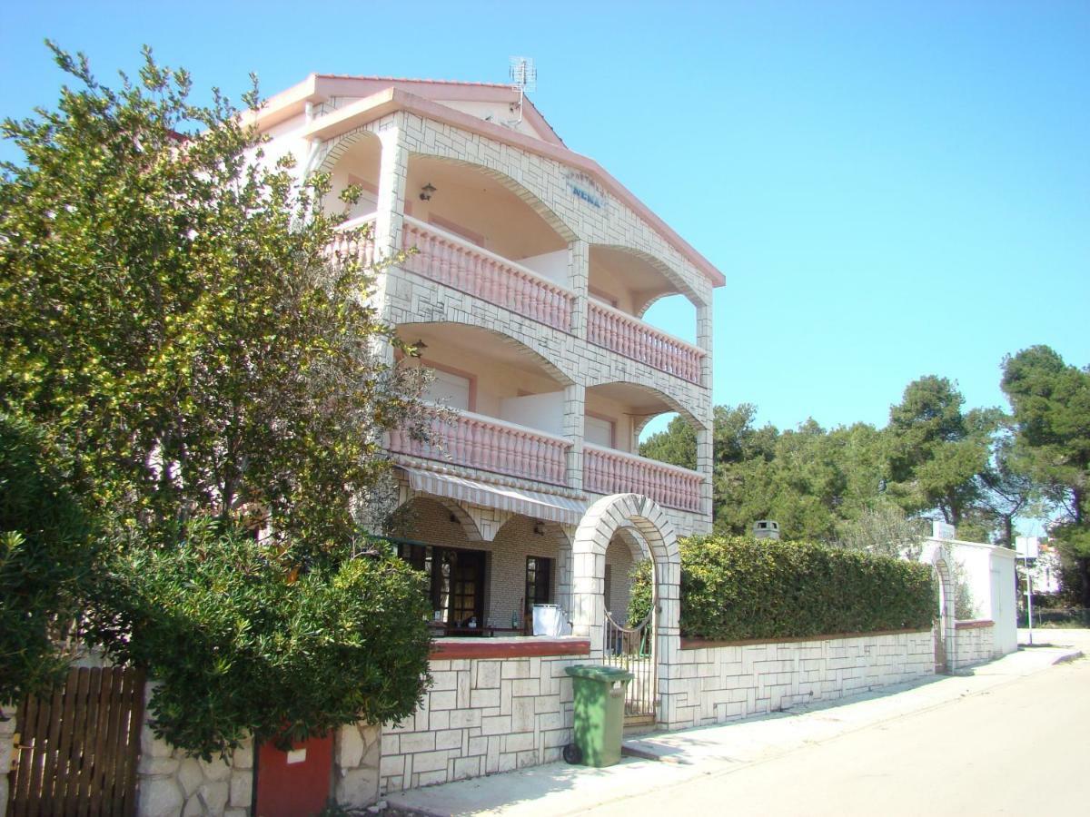 Apartmani Nena Povljana Exterior photo